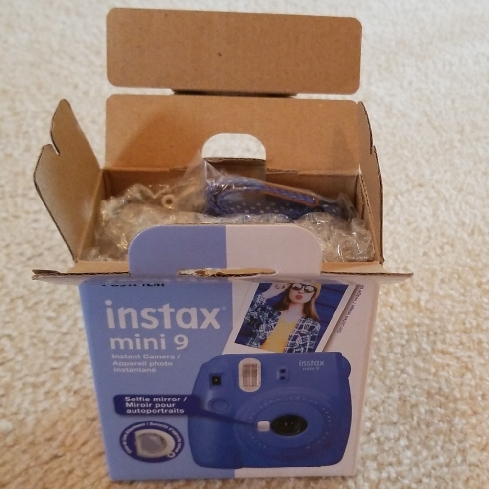 Fujifilm Instax Mini 9 - Picture 2 of 5